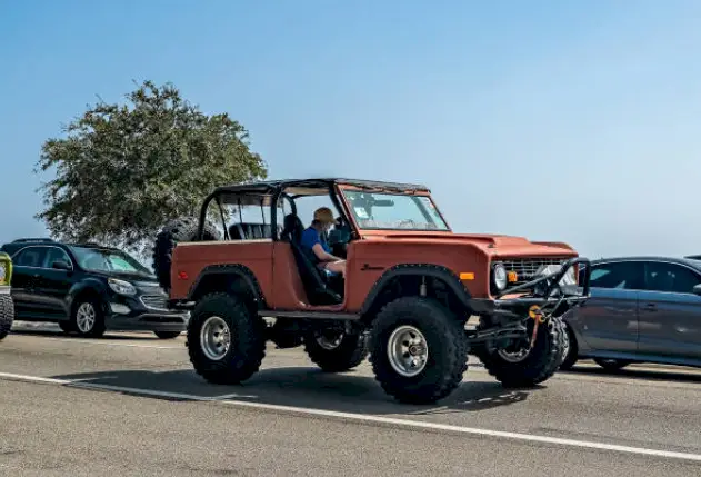 Los Angeles Customization Ford Bronco