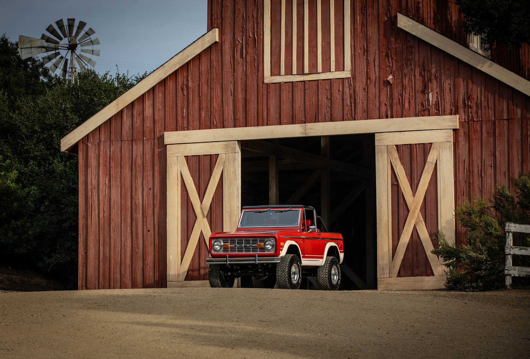 Red Patina Bronco